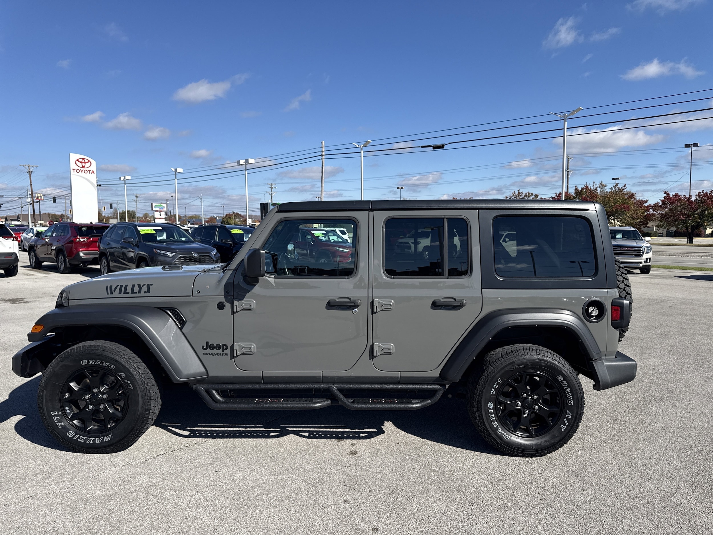 2022 Jeep Wrangler Unlimited Willys - Photo 6