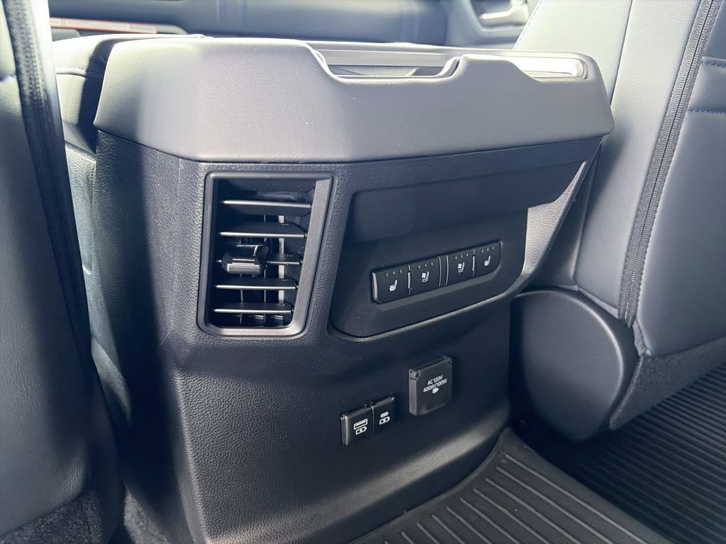 2026 Toyota Tundra Platinum - Photo 28