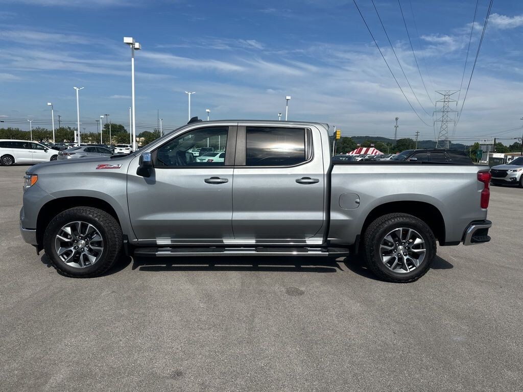 Used 2025 Chevrolet Silverado 1500 LT w/1LT Truck Crew Cab