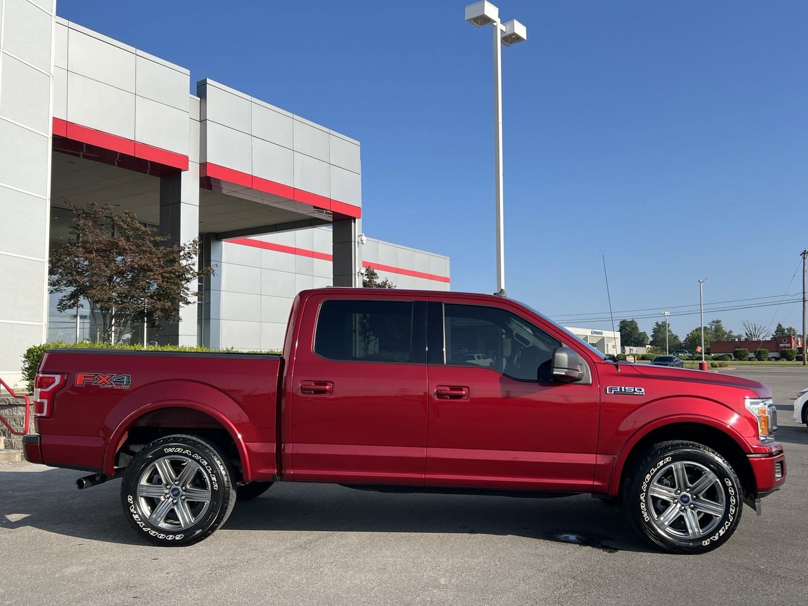 Used 2019 Ford F-150 XLT with VIN 1FTEW1E5XKFA86058 for sale in Somerset, KY