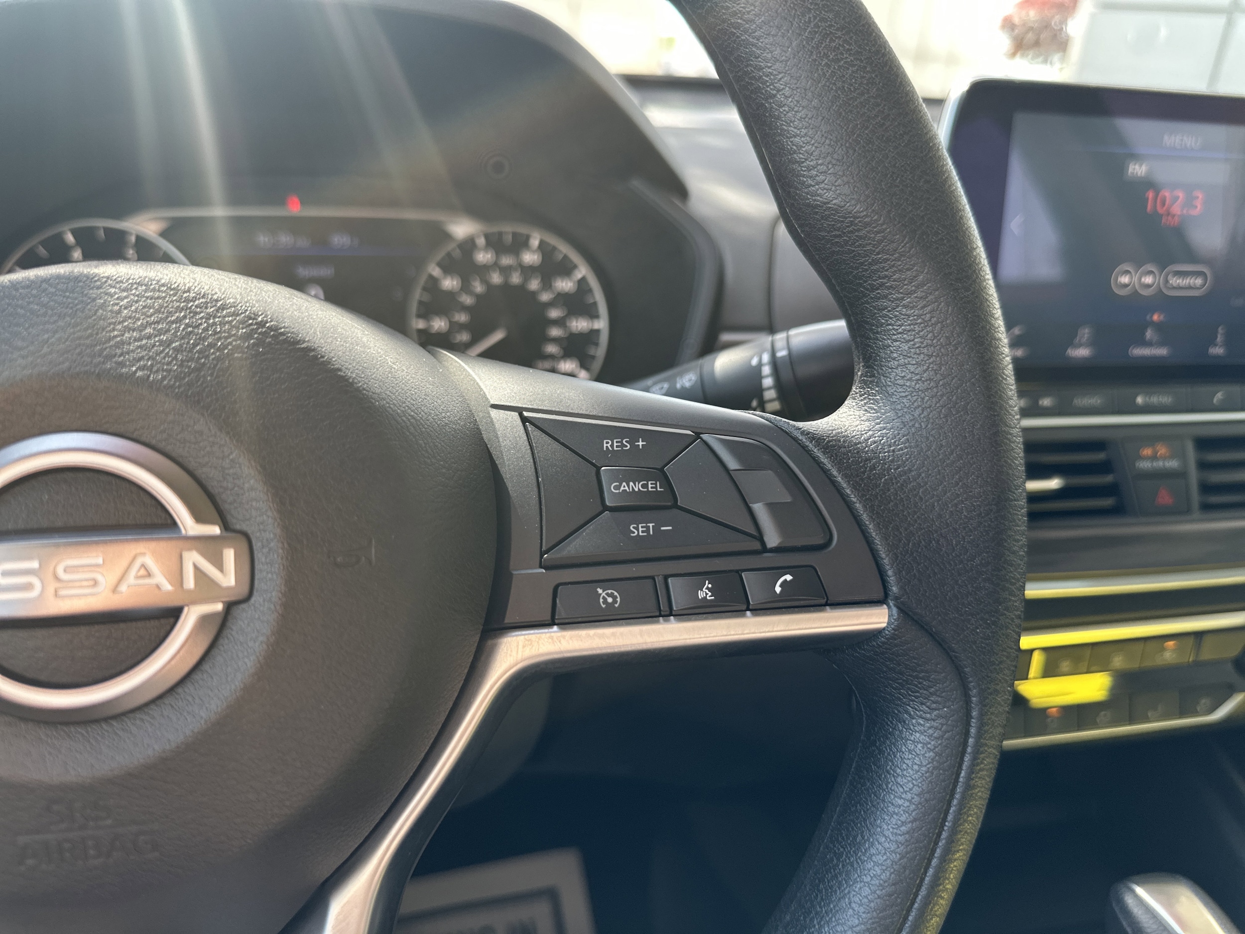 2025 Nissan Altima SV - Photo 29