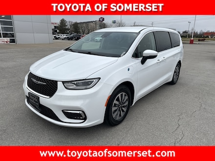 2023 Chrysler Pacifica Plug-In Hybrid Touring L Van Passenger Van