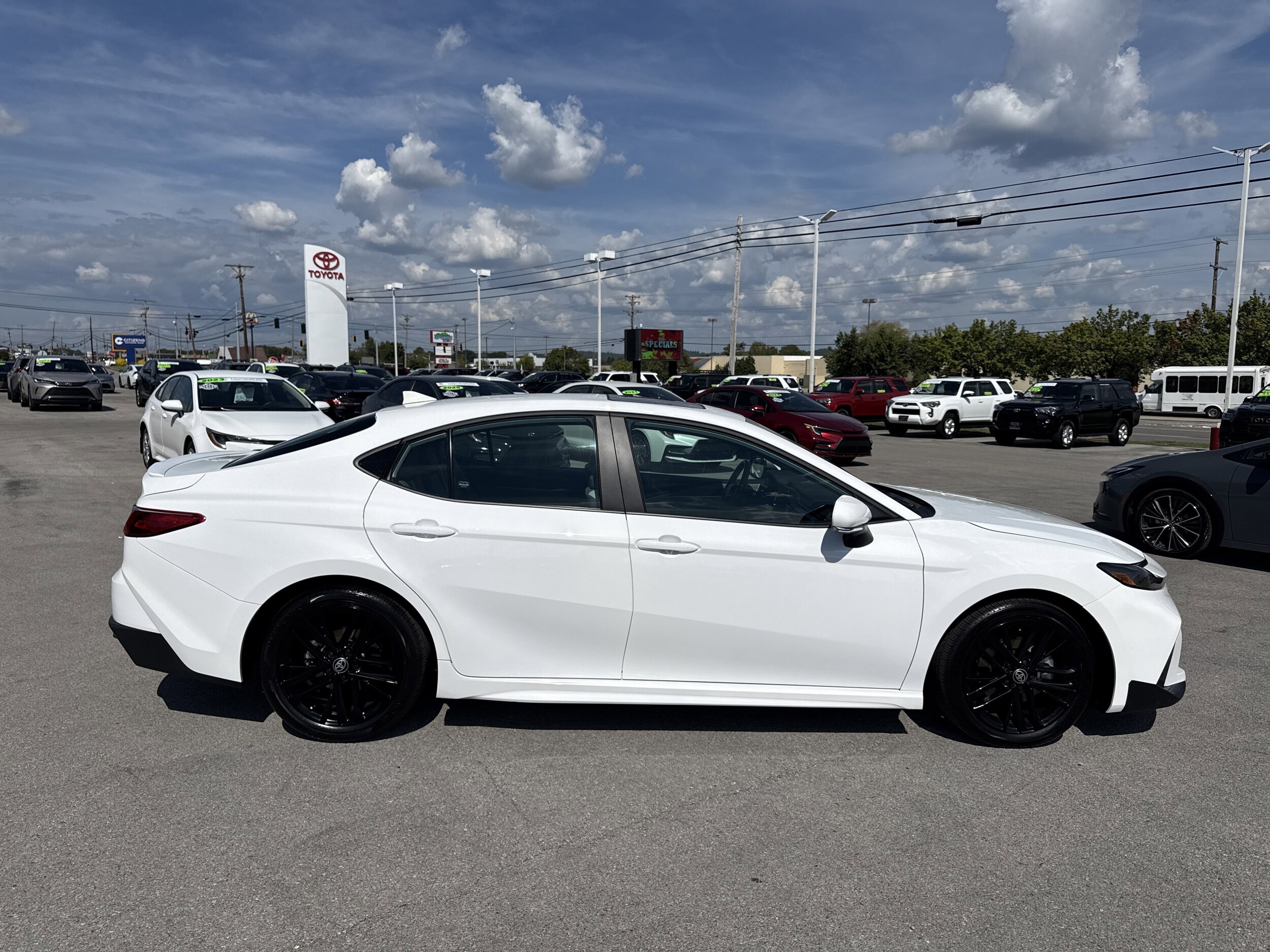 2025 Toyota Camry SE photo 2