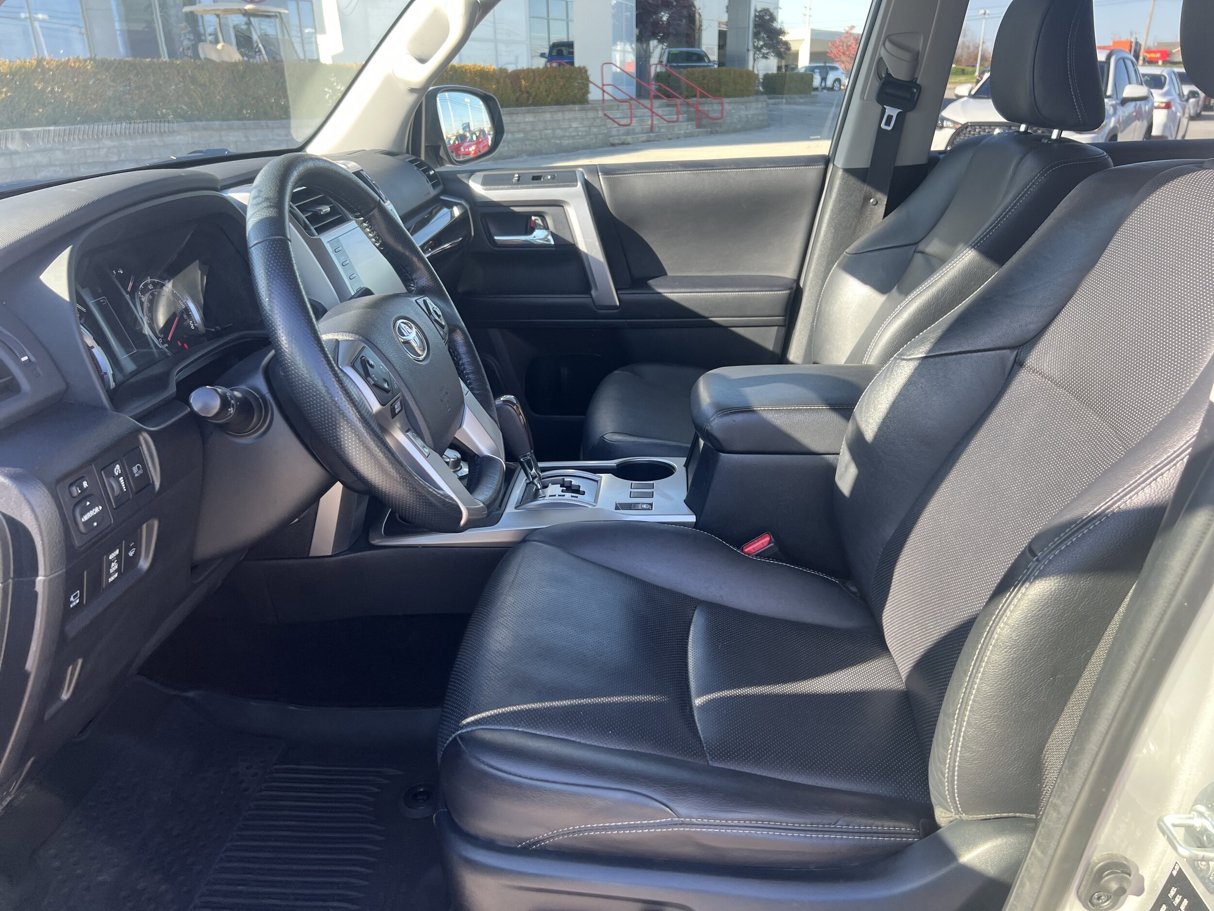 2023 Toyota 4Runner Limited photo 3