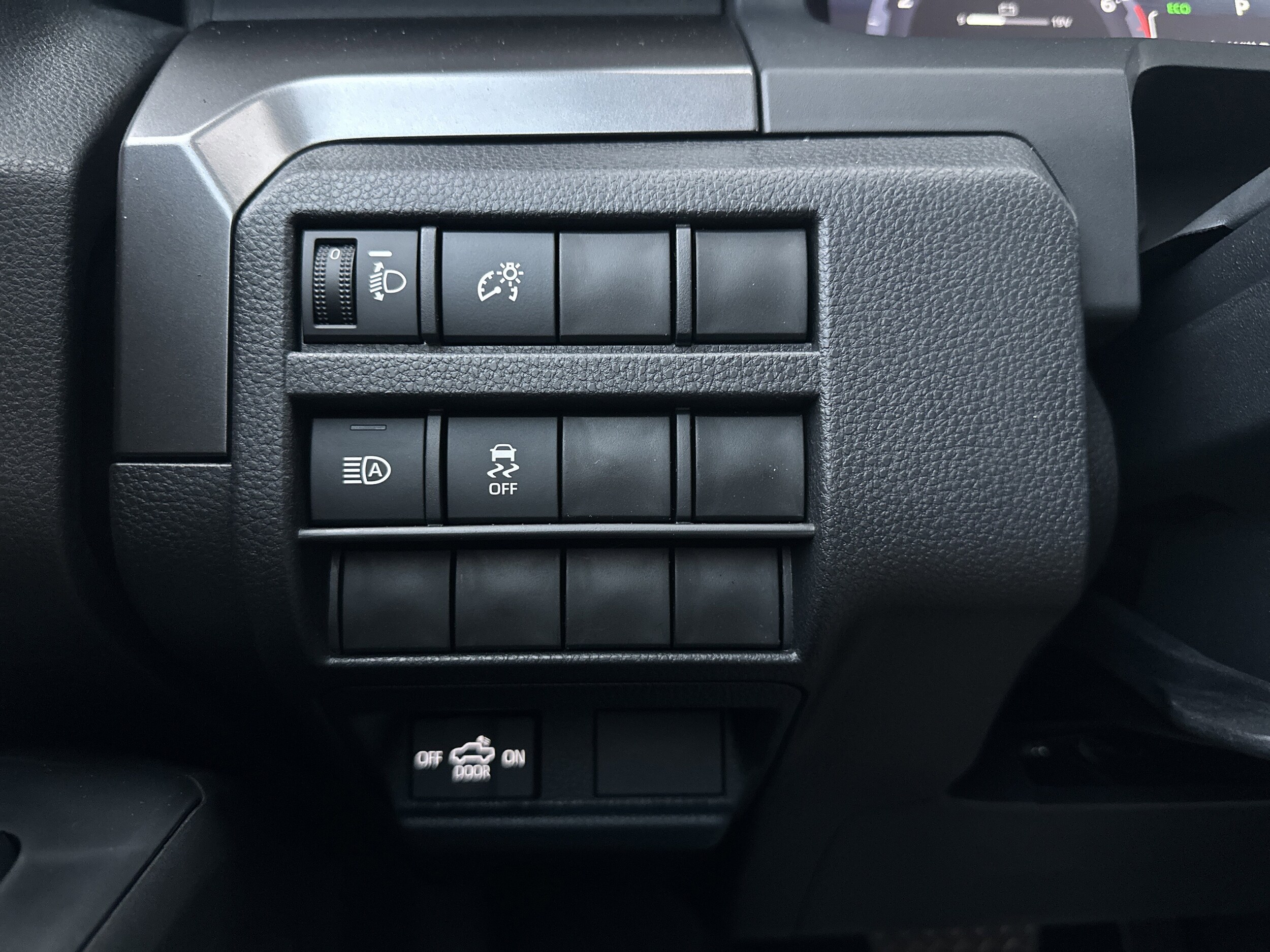 2025 Toyota Tacoma SR5 - Photo 22