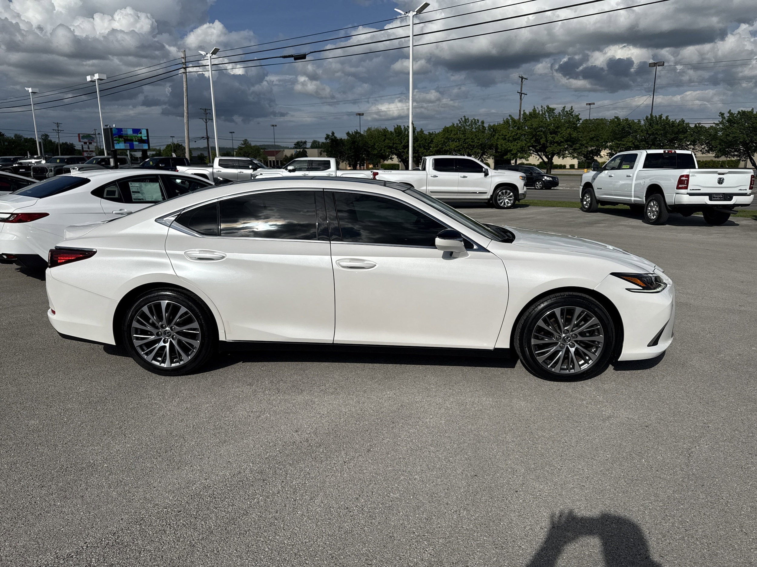 Used 2019 Lexus ES 350 with VIN 58ABZ1B16KU006380 for sale in Somerset, KY