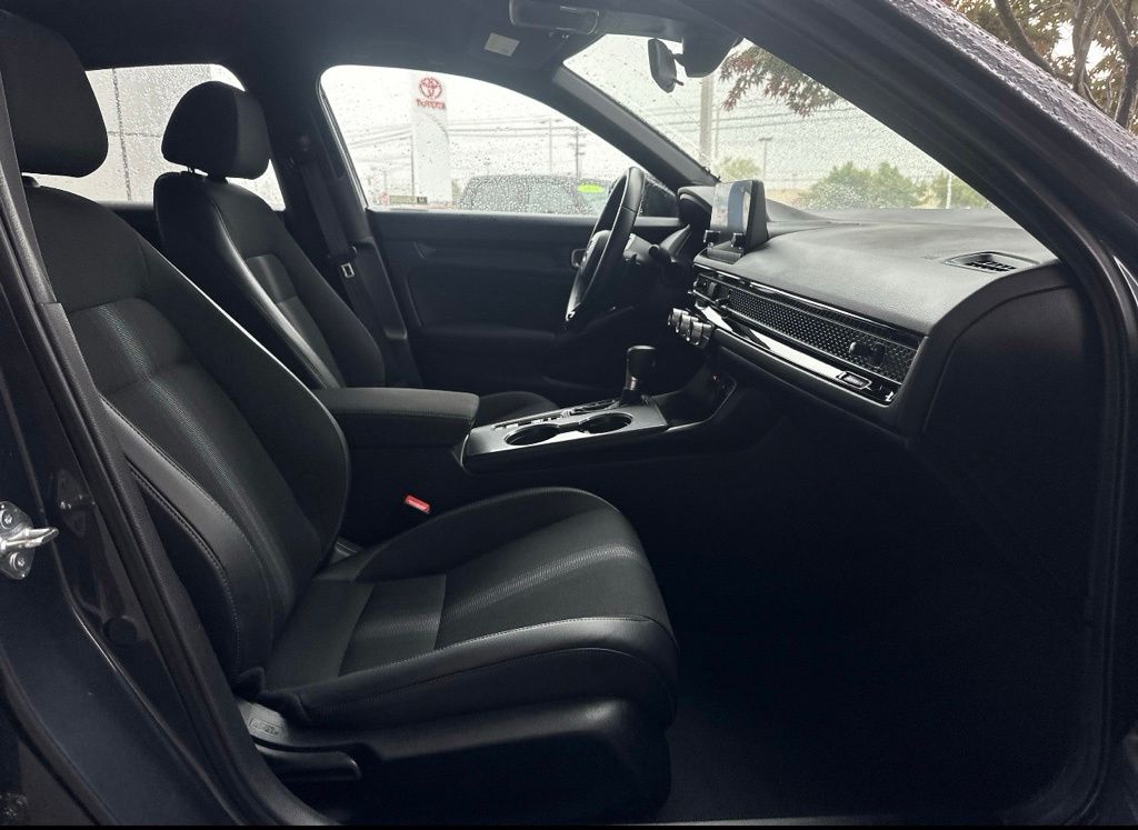 2025 Honda Civic Sport - Photo 12