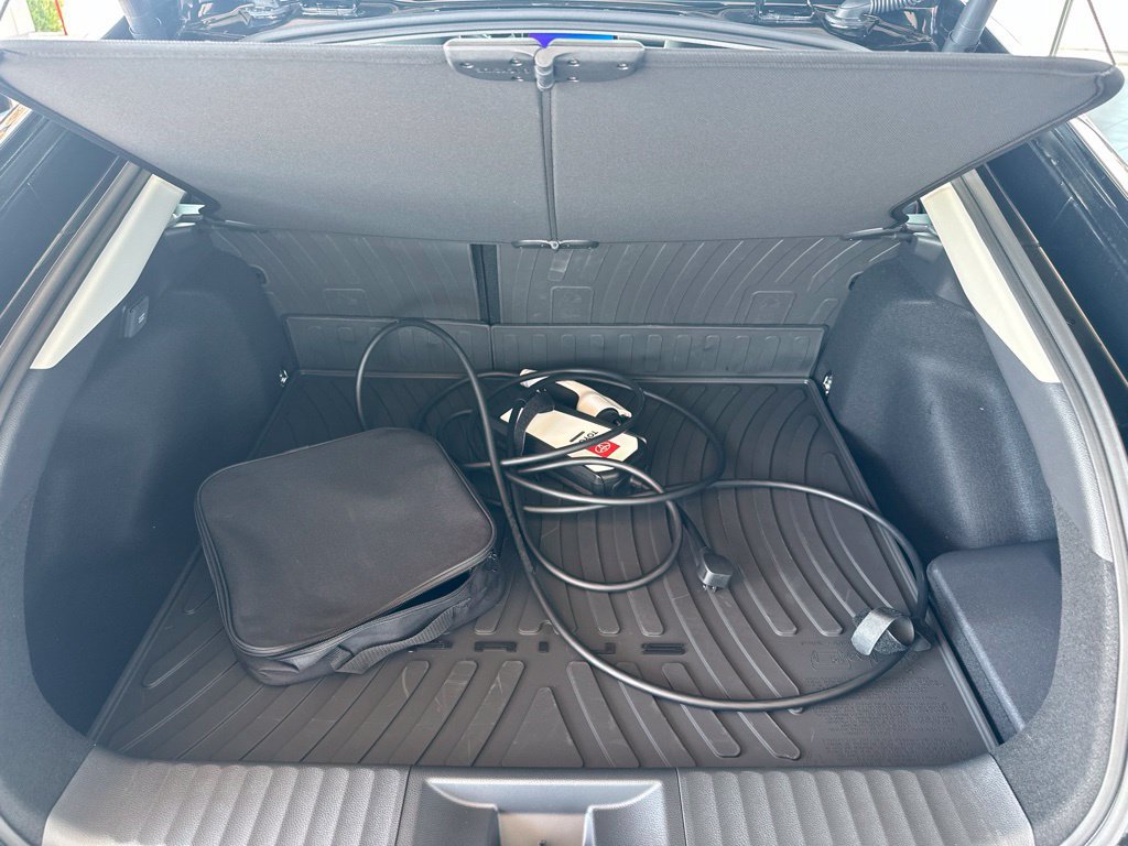 2026 Toyota Prius Plug-in Hybrid XSE Premium - Photo 9