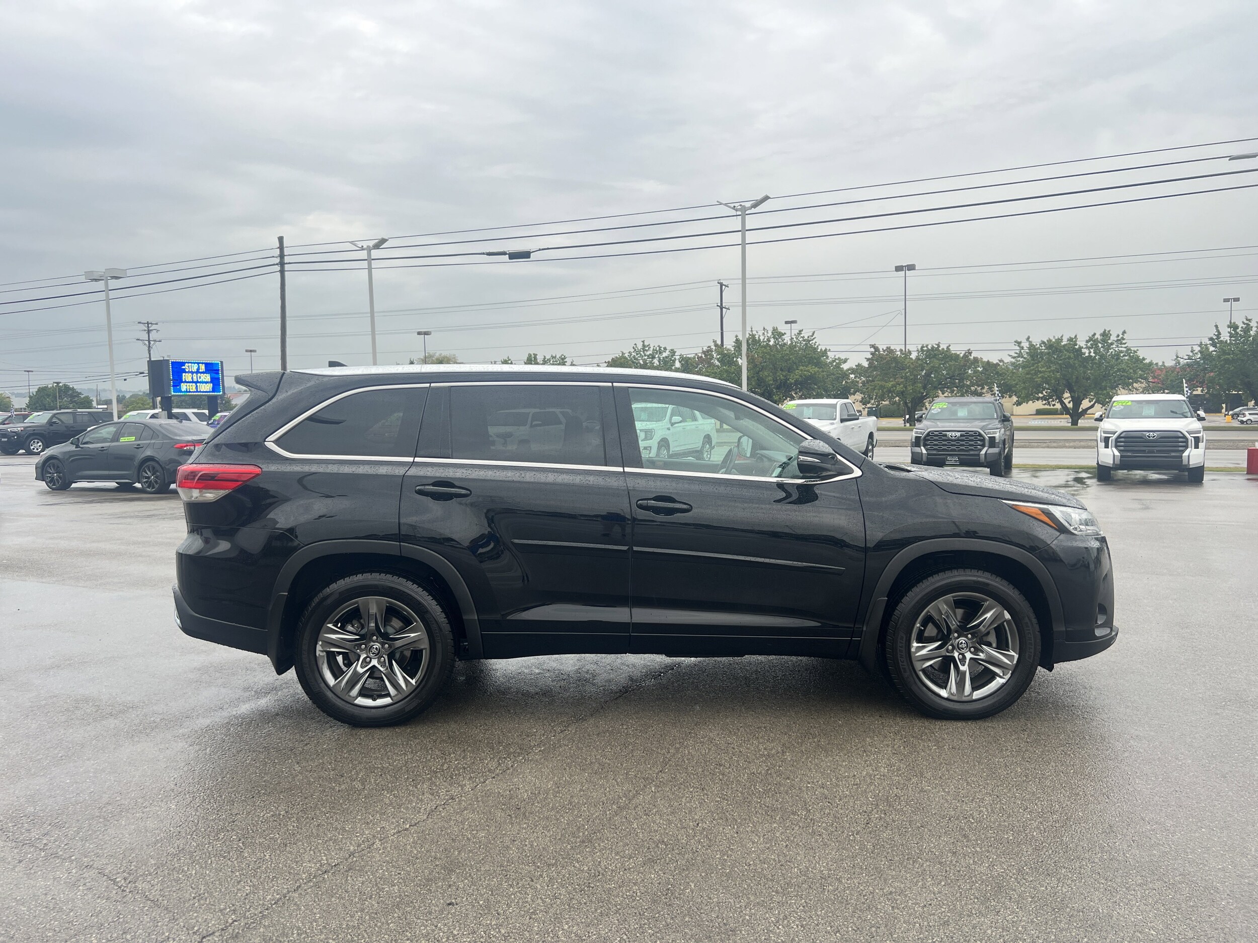 2018 Toyota Highlander Limited Platinum photo 4