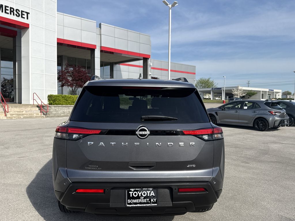2025 Nissan Pathfinder SV - Photo 6