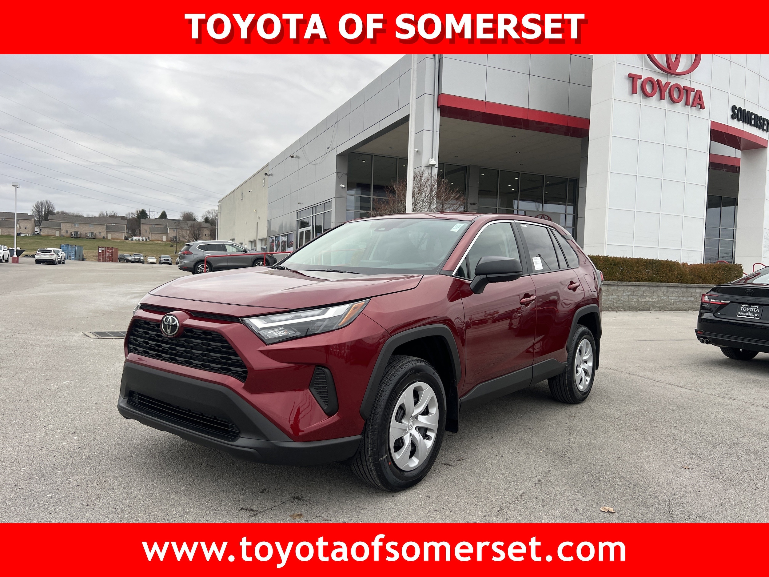 2025 Toyota RAV4 LE's photo