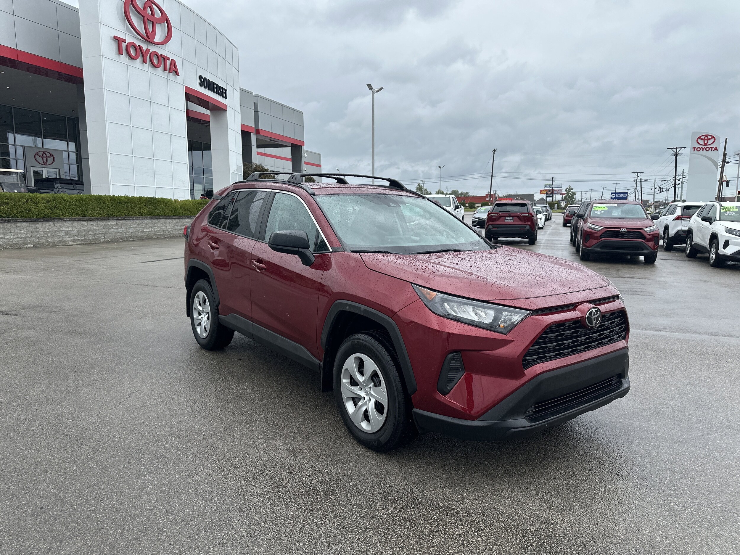 2021 Toyota RAV4 LE photo 3
