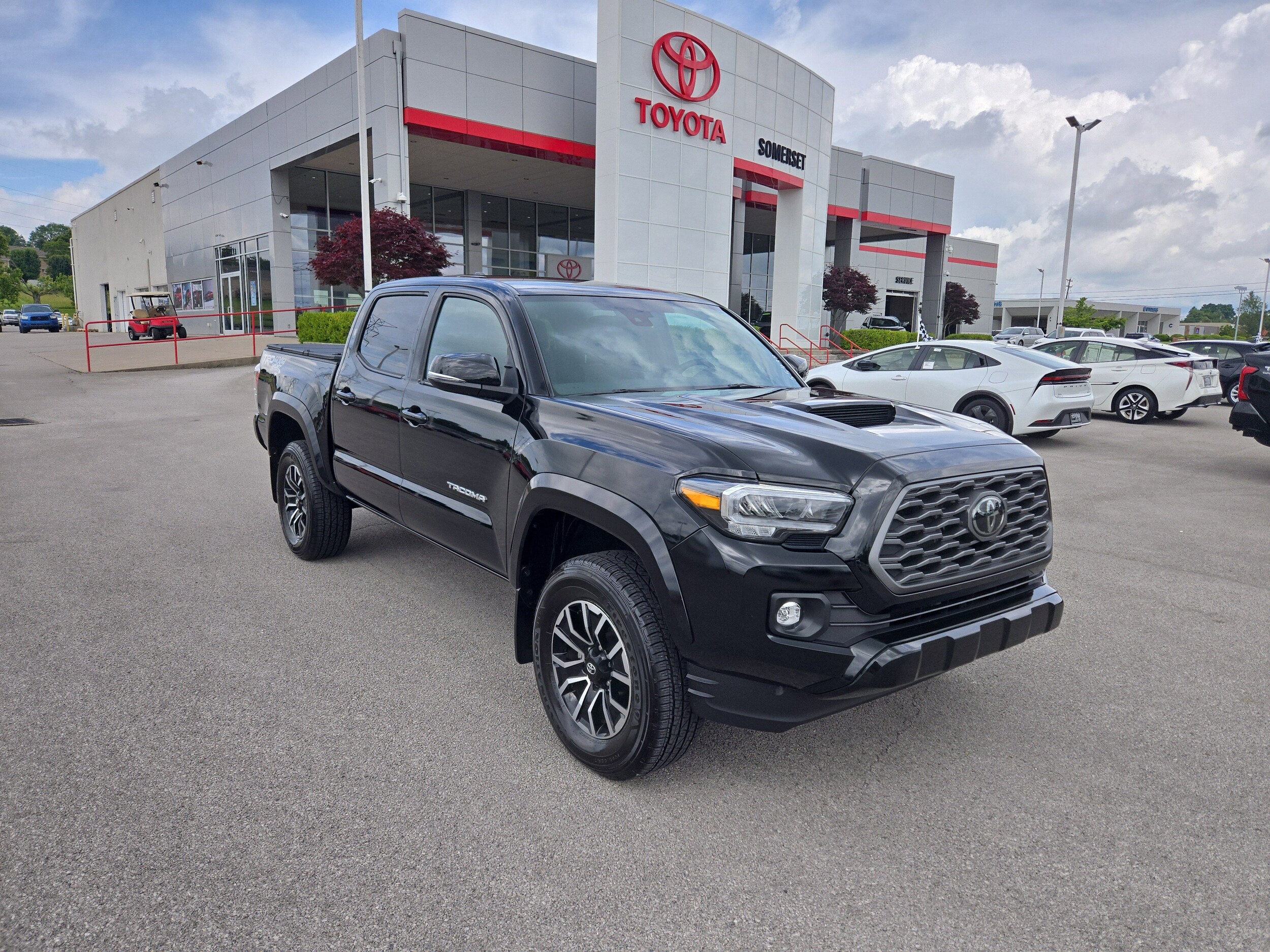 2023 Toyota Tacoma TRD Sport V6 photo 3