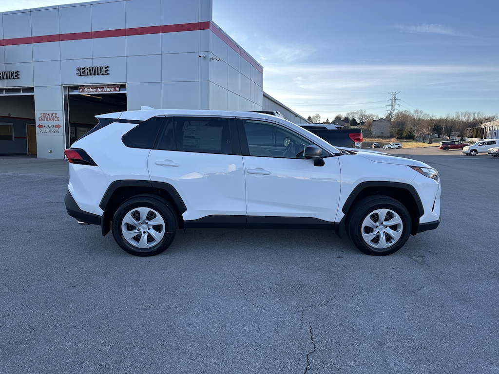 New 2025 Toyota RAV4 LE SUV