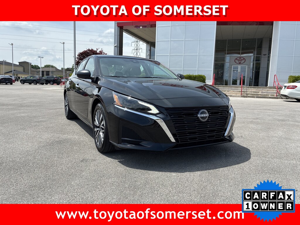 Used 2025 Nissan Altima SV Sedan