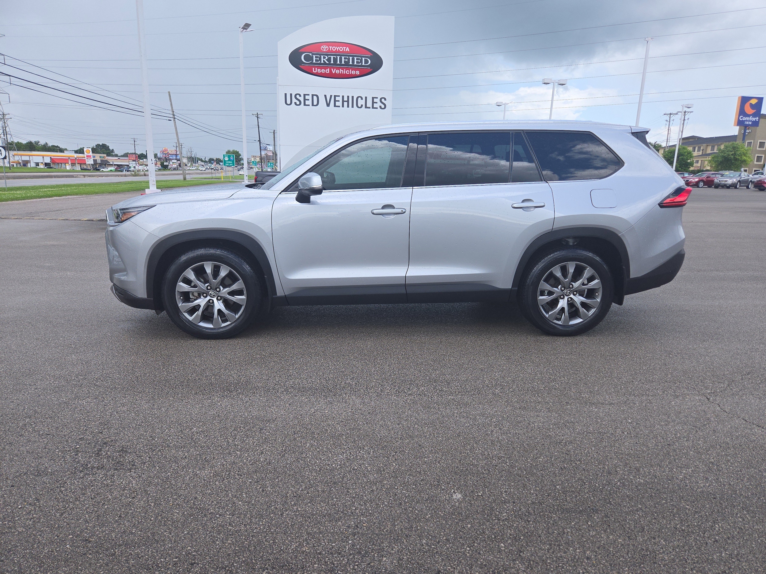 Certified 2024 Toyota Grand Highlander Limited with VIN 5TDAAAB56RS005231 for sale in Somerset, KY