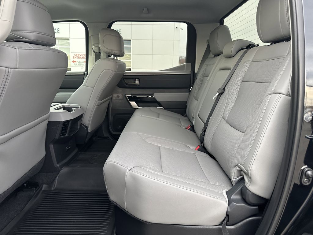 2024 Toyota Tundra Limited - Photo 19