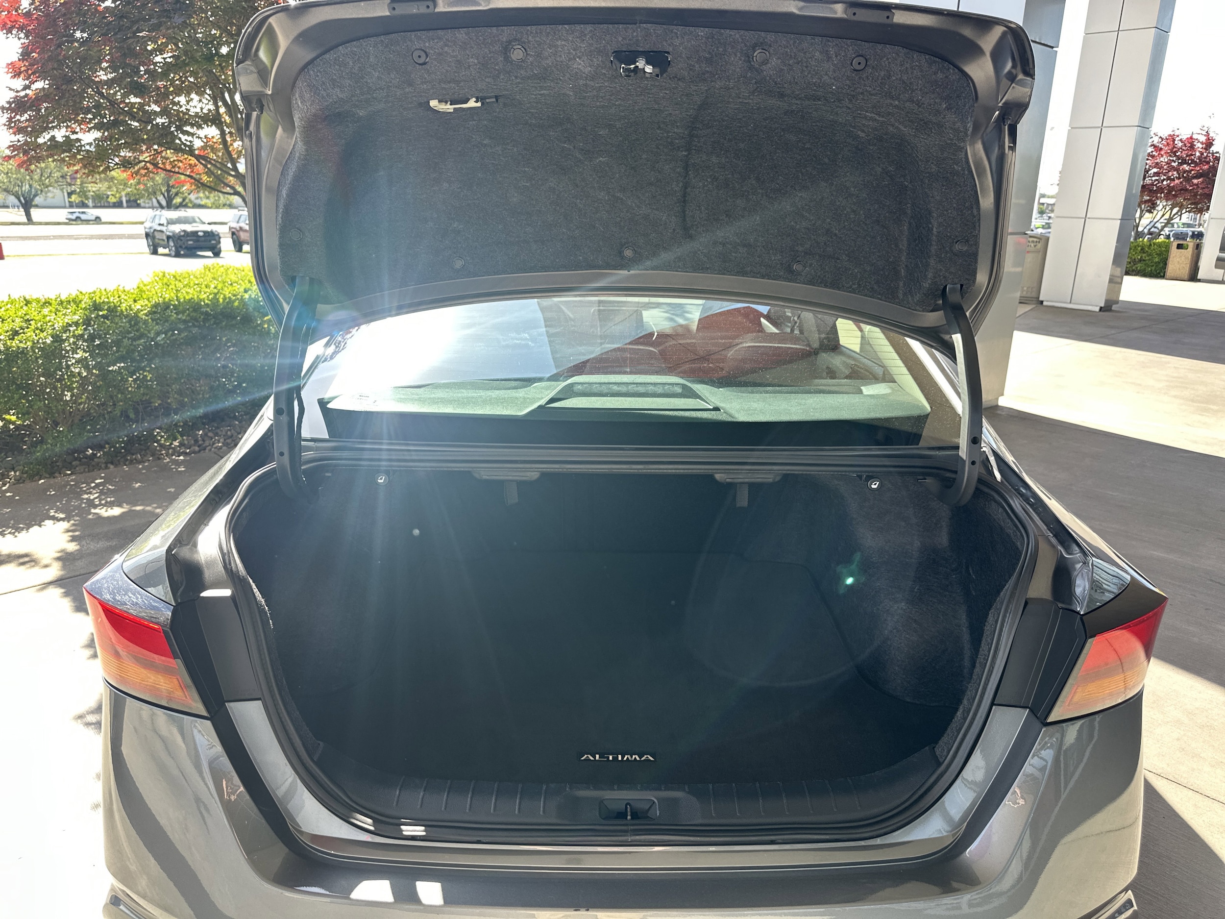 2025 Nissan Altima SV - Photo 16