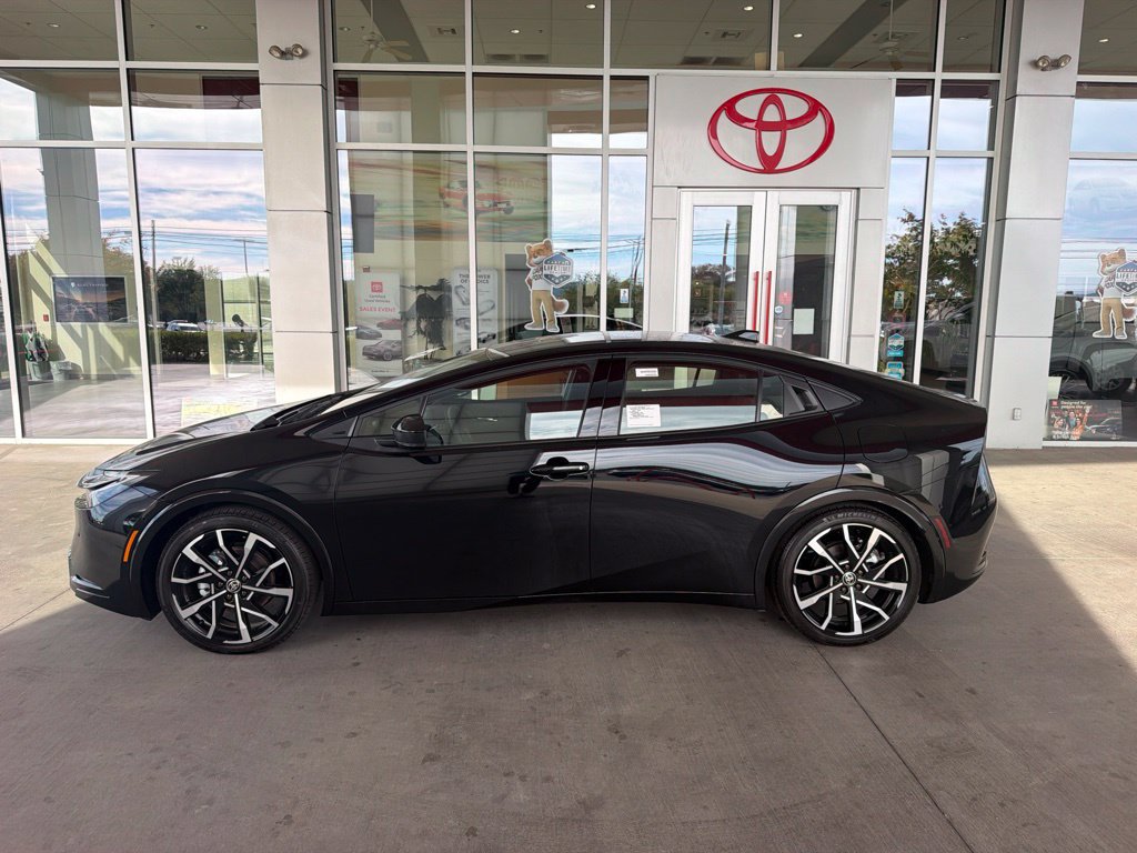 2026 Toyota Prius Plug-in Hybrid XSE Premium - Photo 32