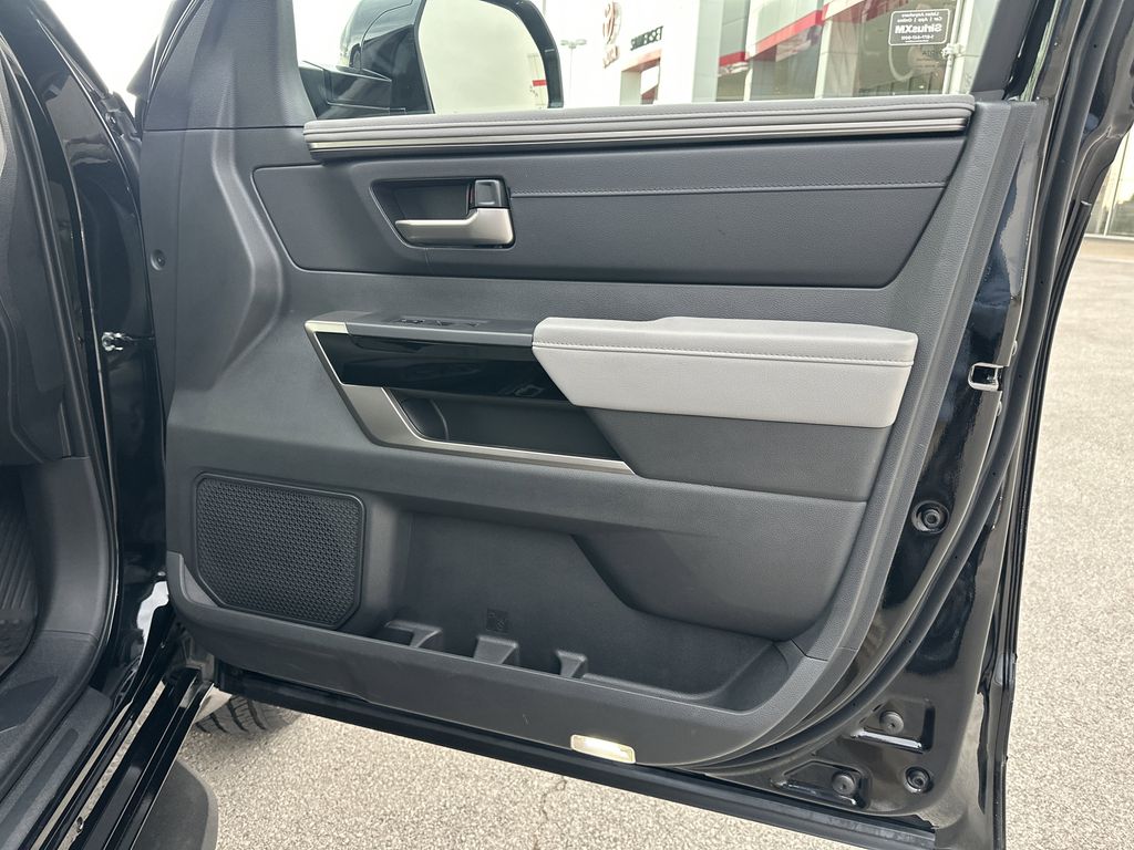 2024 Toyota Tundra Limited - Photo 12