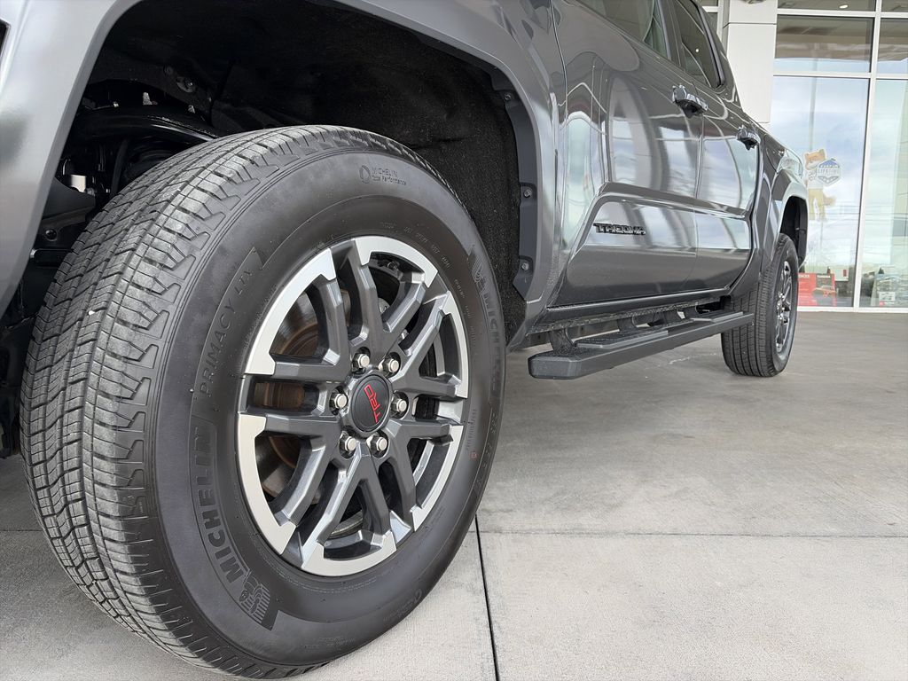 2025 Toyota Tacoma TRD Sport - Photo 12