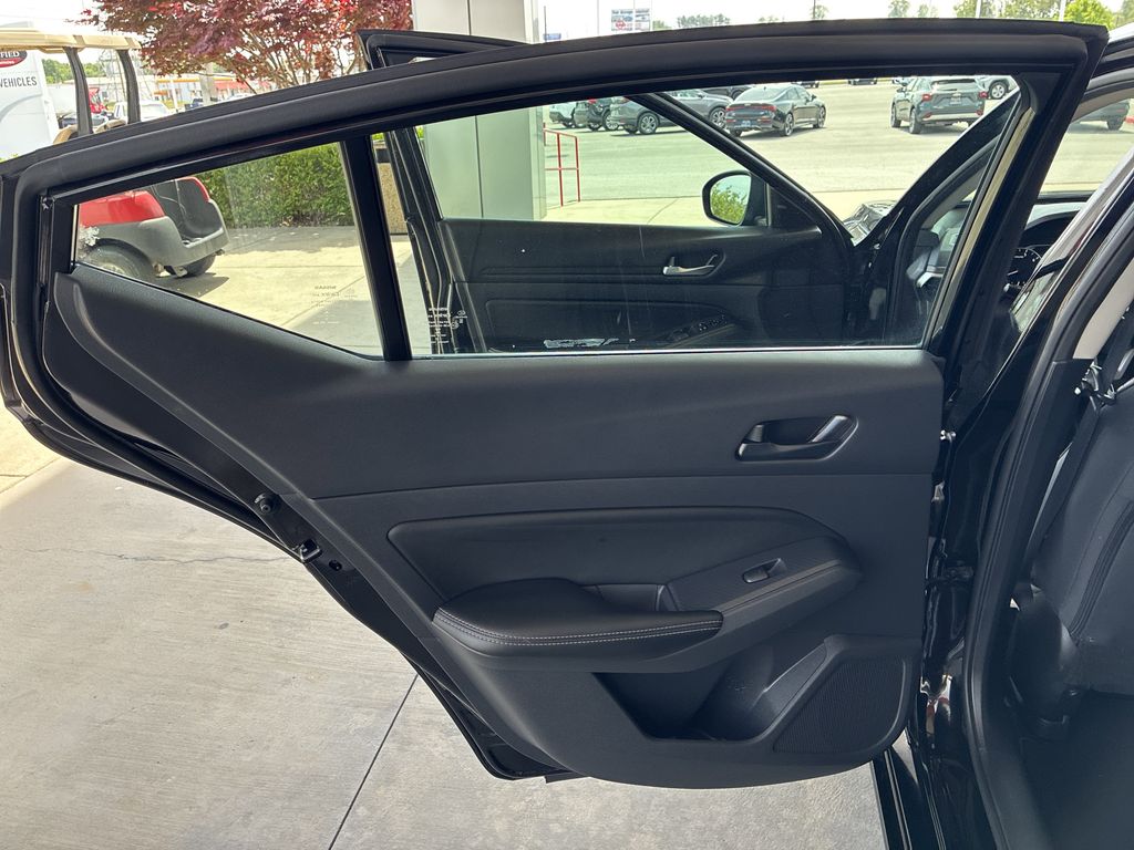 2025 Nissan Altima SV - Photo 17