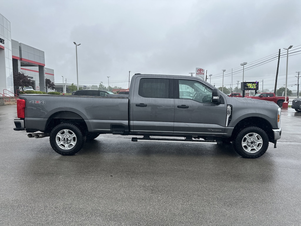 Used 2025 Ford F-250 Truck Crew Cab