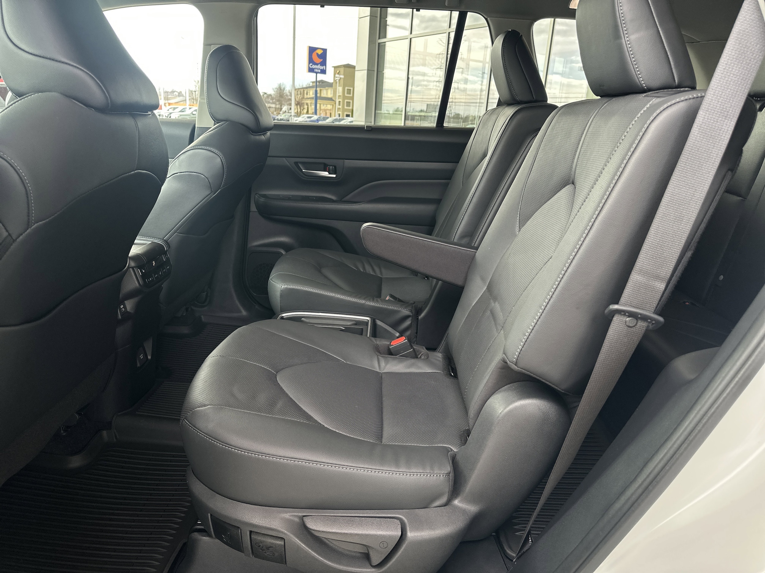 2024 Toyota Grand Highlander Limited - Photo 21