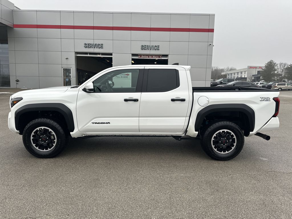 2025 Toyota Tacoma TRD Off Road - Photo 8
