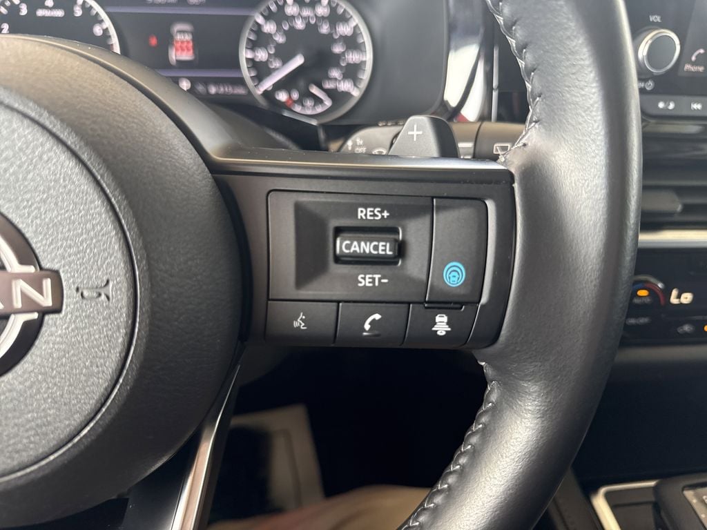 2025 Nissan Pathfinder SV - Photo 18