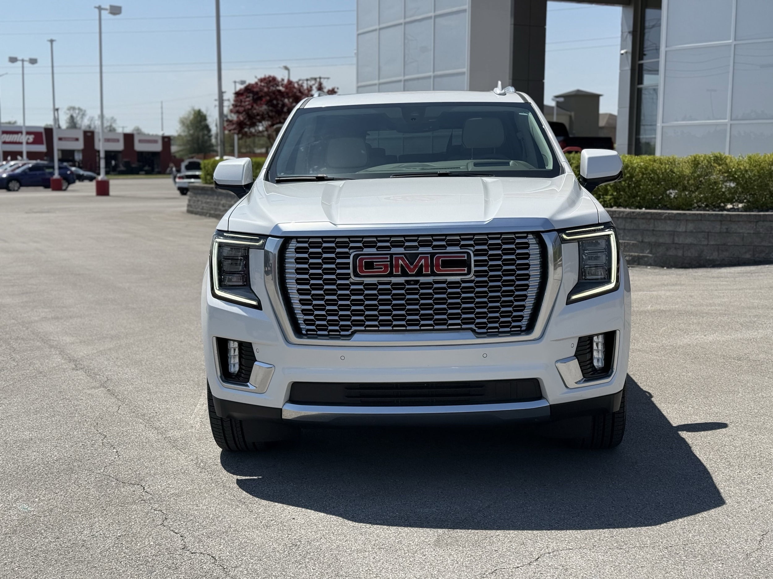 Used 2022 GMC Yukon XL Denali with VIN 1GKS2JKL0NR343463 for sale in Somerset, KY