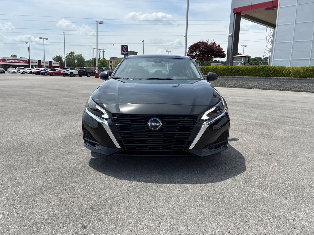 2025 Nissan Altima SV - Photo 11