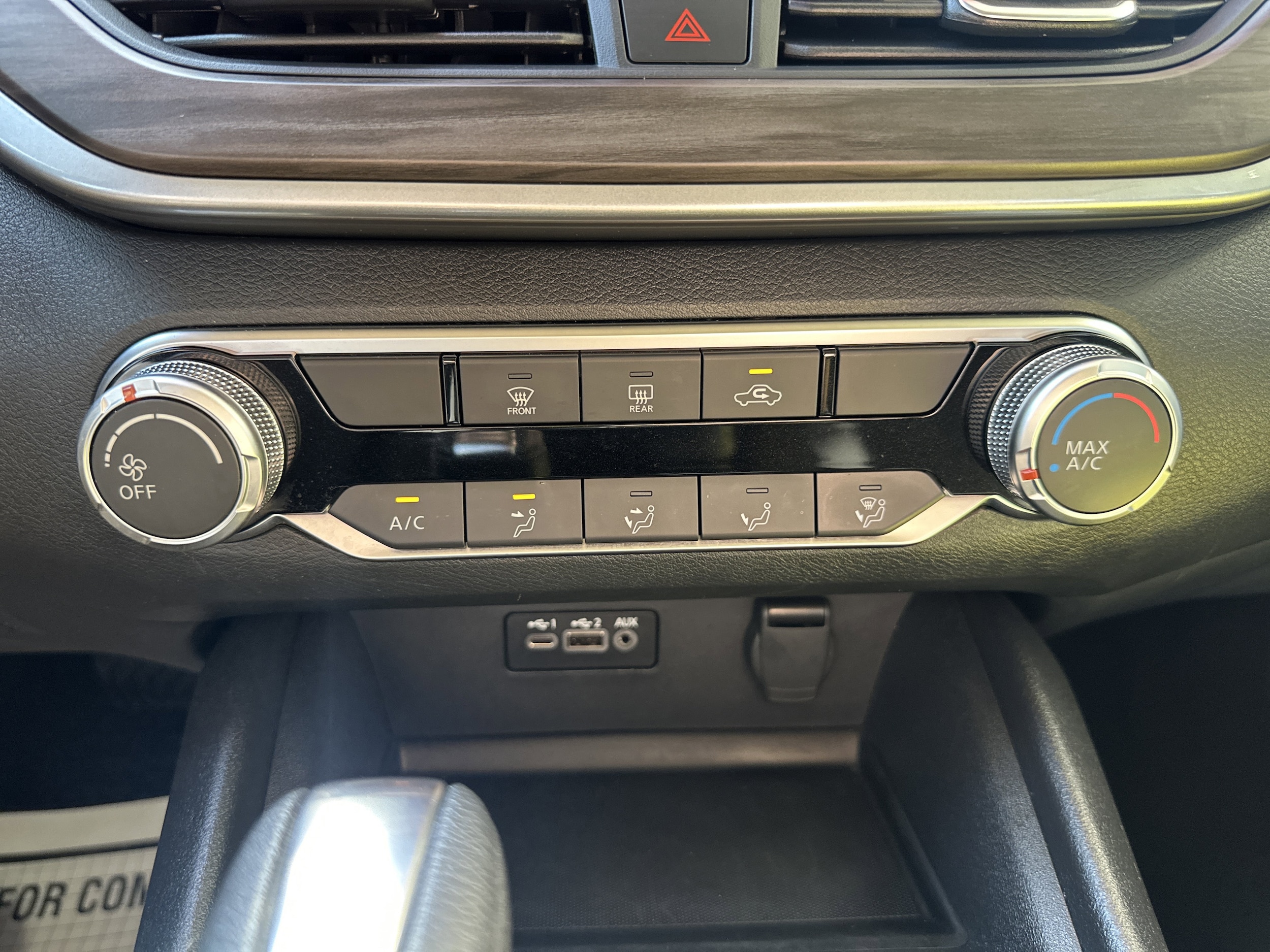 2025 Nissan Altima SV - Photo 17