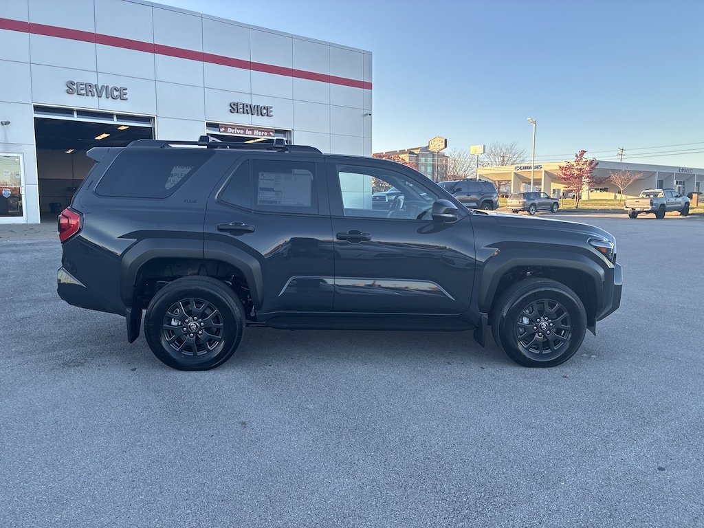 New 2025 Toyota 4Runner SR5 SUV