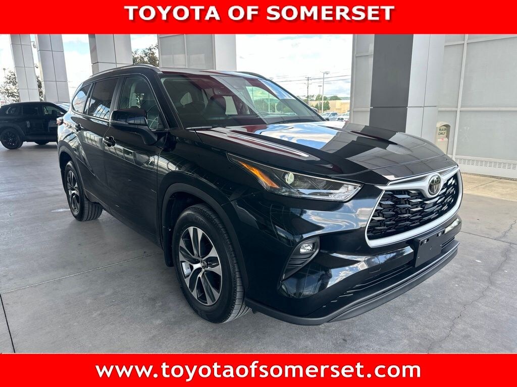 Certified 2025 Toyota Highlander XLE SUV
