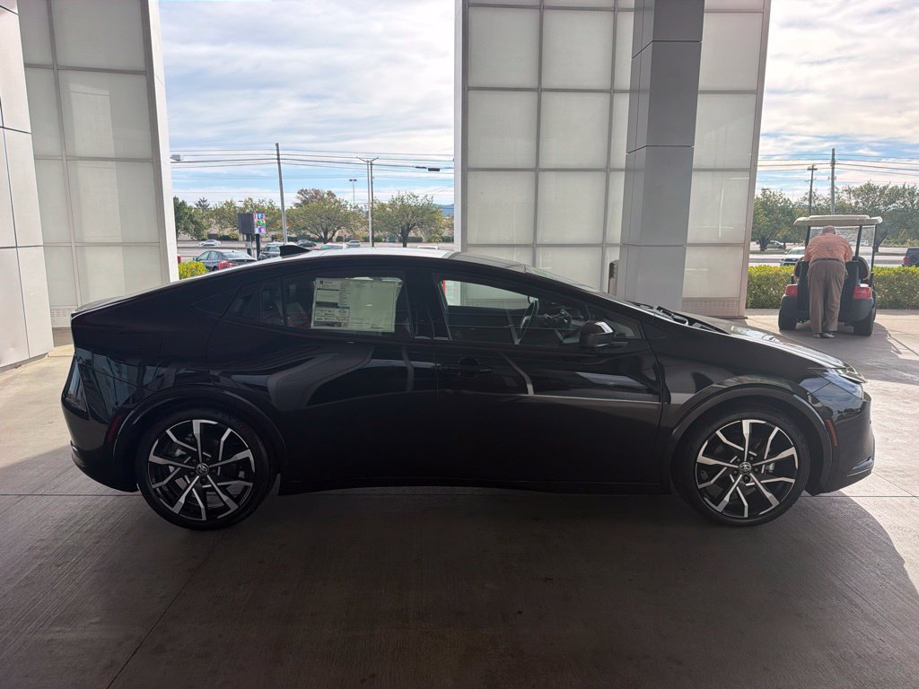 2026 Toyota Prius Plug-in Hybrid XSE Premium - Photo 36