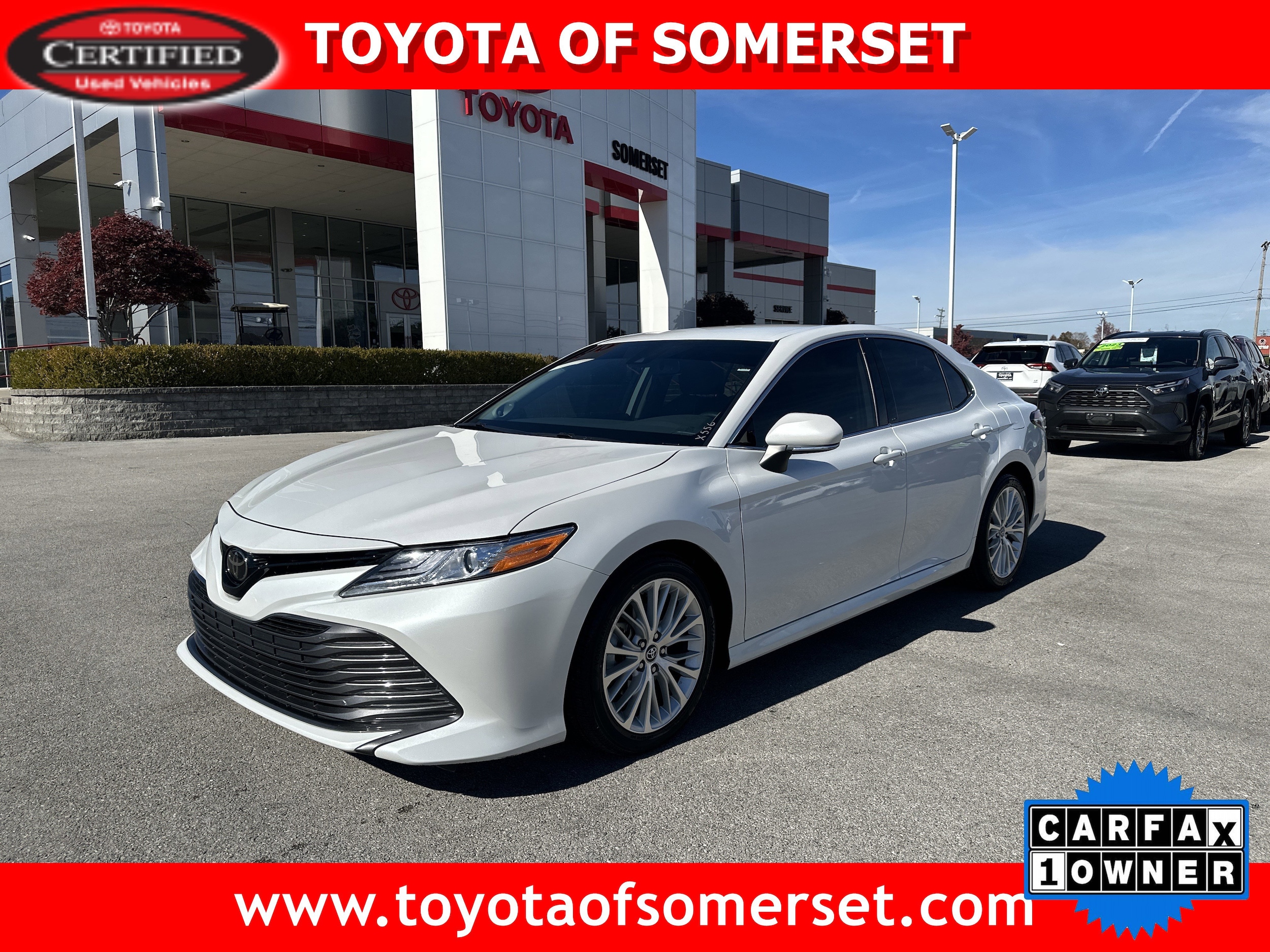 2019 Toyota Camry XLE's photo