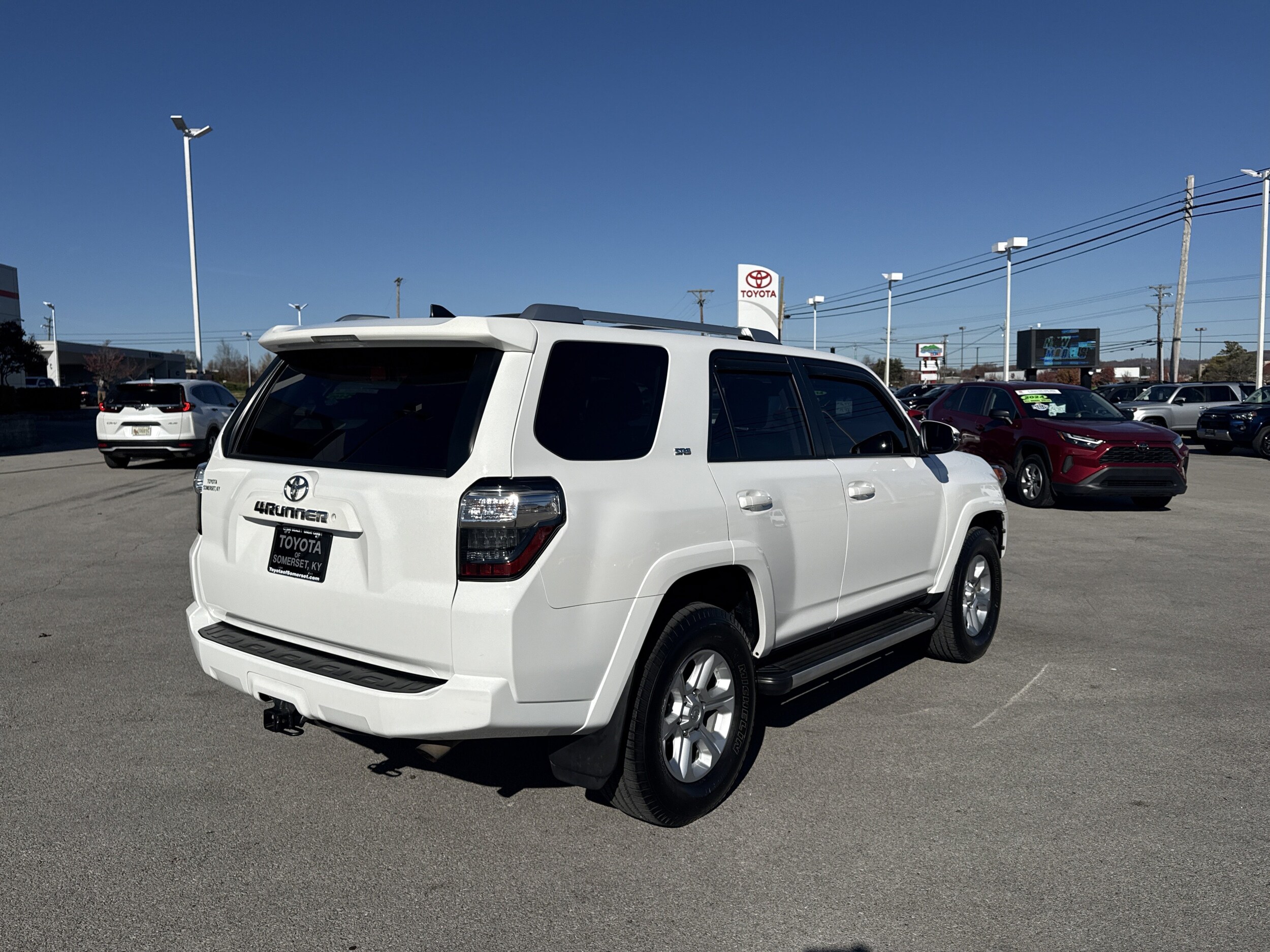2017 Toyota 4Runner SR5 Premium photo 3