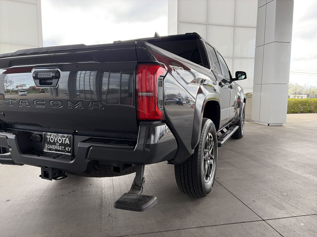 2025 Toyota Tacoma TRD Sport - Photo 10