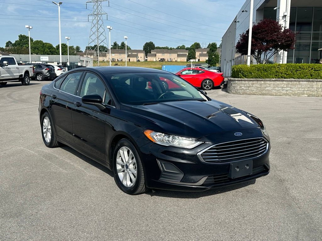 2019 Ford Fusion SE FWD's photo