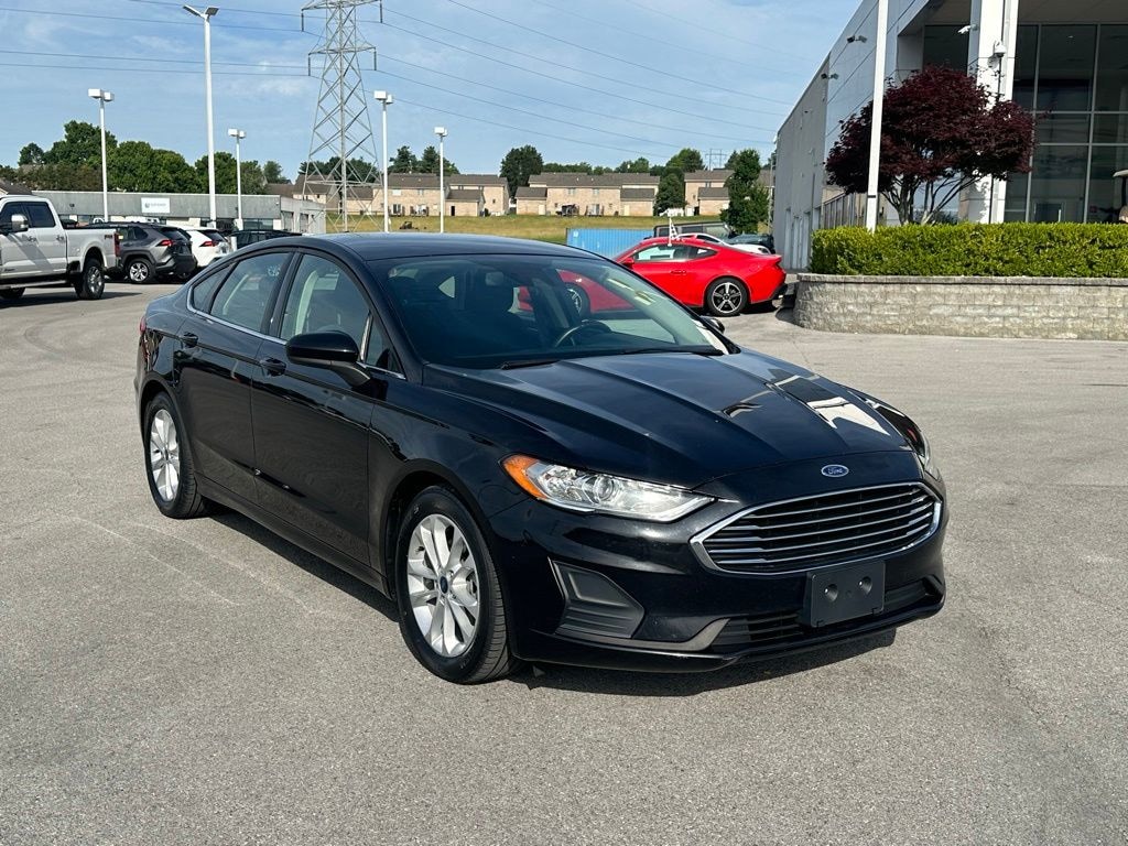 Used 2019 Ford Fusion SE Sedan