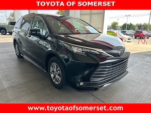 2025 Toyota Sienna XLE 8 Passenger Van Passenger Van
