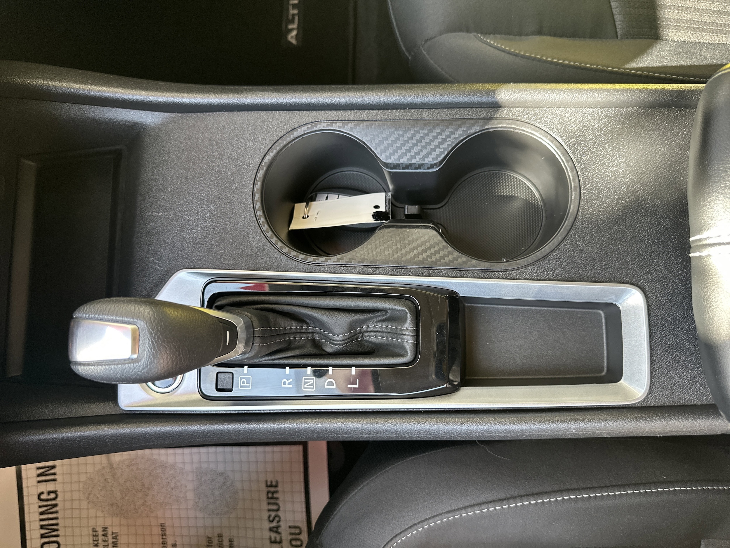 2025 Nissan Altima SV - Photo 30