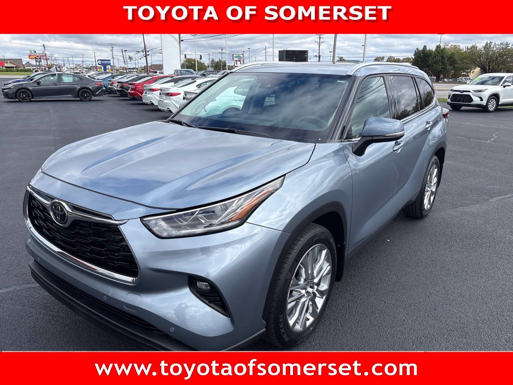 2024 Toyota Highlander SUV 
