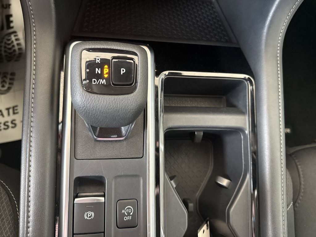 2025 Nissan Pathfinder SV - Photo 23
