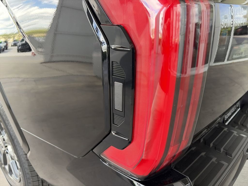 2026 Toyota Tundra Platinum - Photo 14