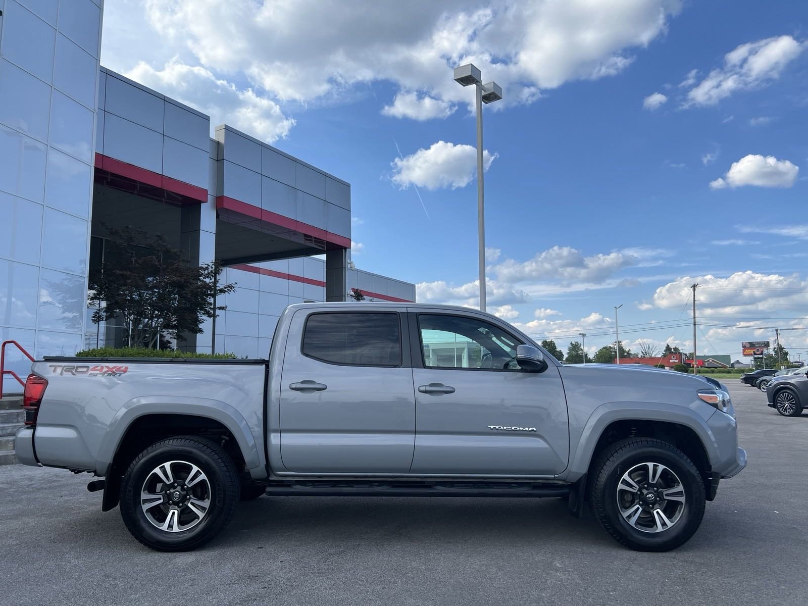 Certified 2018 Toyota Tacoma TRD Sport with VIN 3TMCZ5AN8JM154948 for sale in Somerset, KY