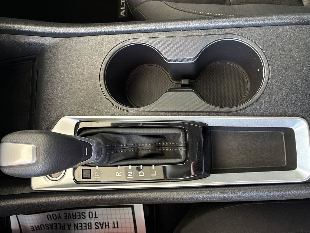 2025 Nissan Altima SV - Photo 29