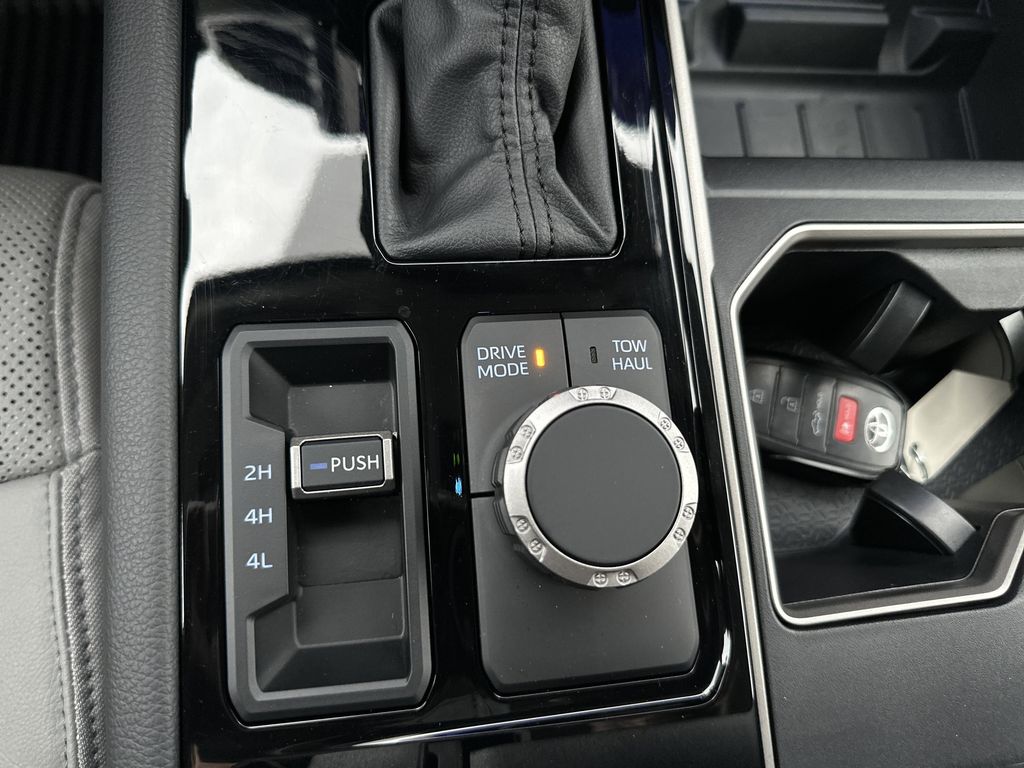 2024 Toyota Tundra Limited - Photo 29
