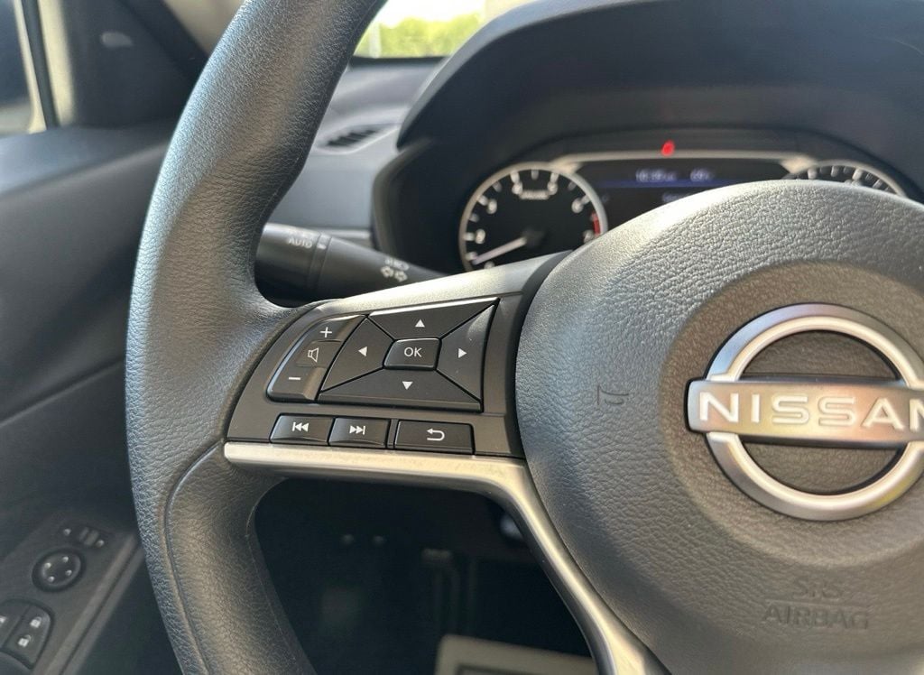 2025 Nissan Altima SV - Photo 15